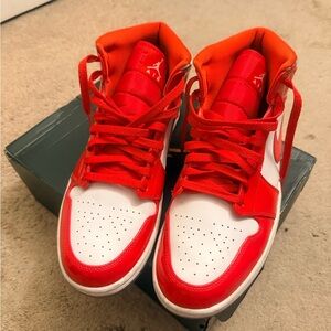 Jordan Air 1 Mid SE - Red, White, Yellow
